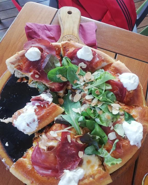 Holzofen Pizza Bar