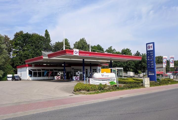 Q1 Tankstelle